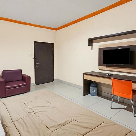 Collection O 93163 Hotel Grand Kartika Parepare Kültér fotó