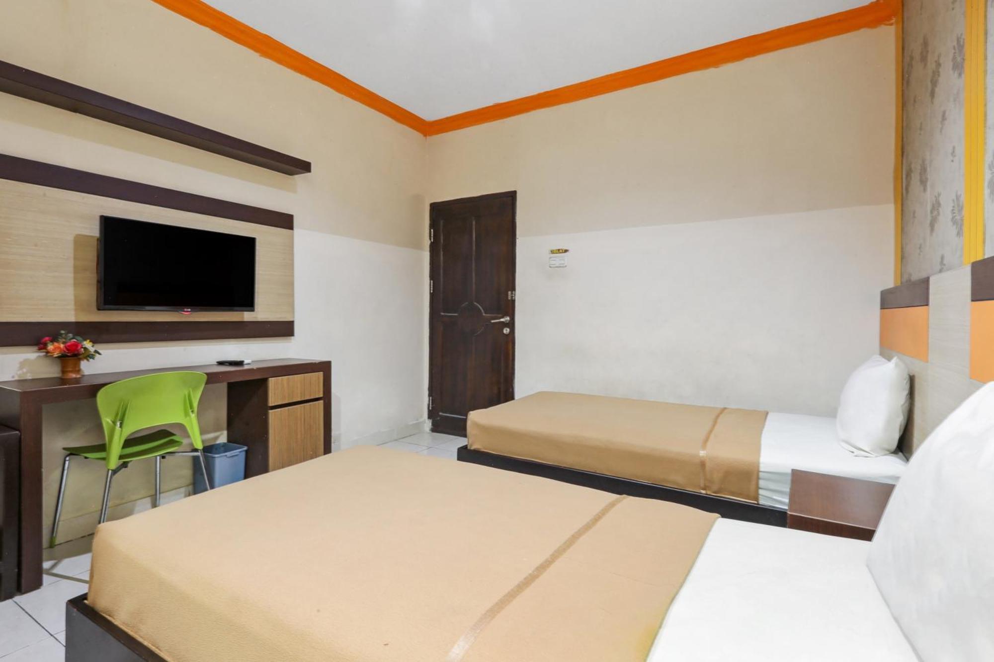Collection O 93163 Hotel Grand Kartika Parepare Kültér fotó