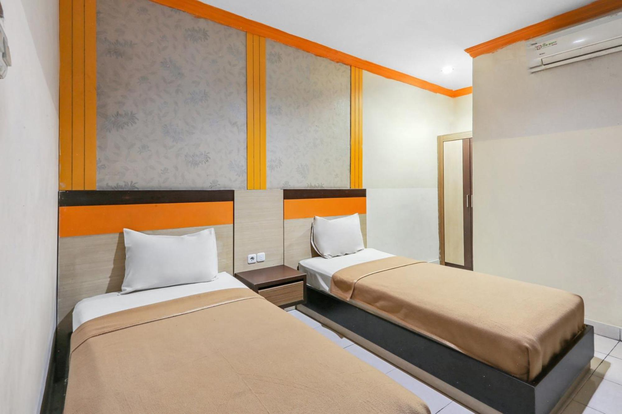 Collection O 93163 Hotel Grand Kartika Parepare Kültér fotó