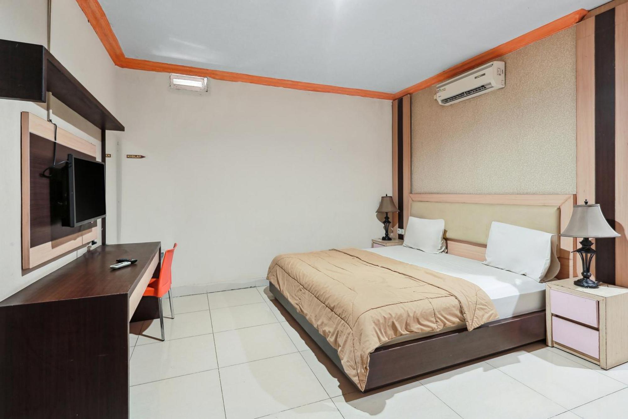 Collection O 93163 Hotel Grand Kartika Parepare Kültér fotó