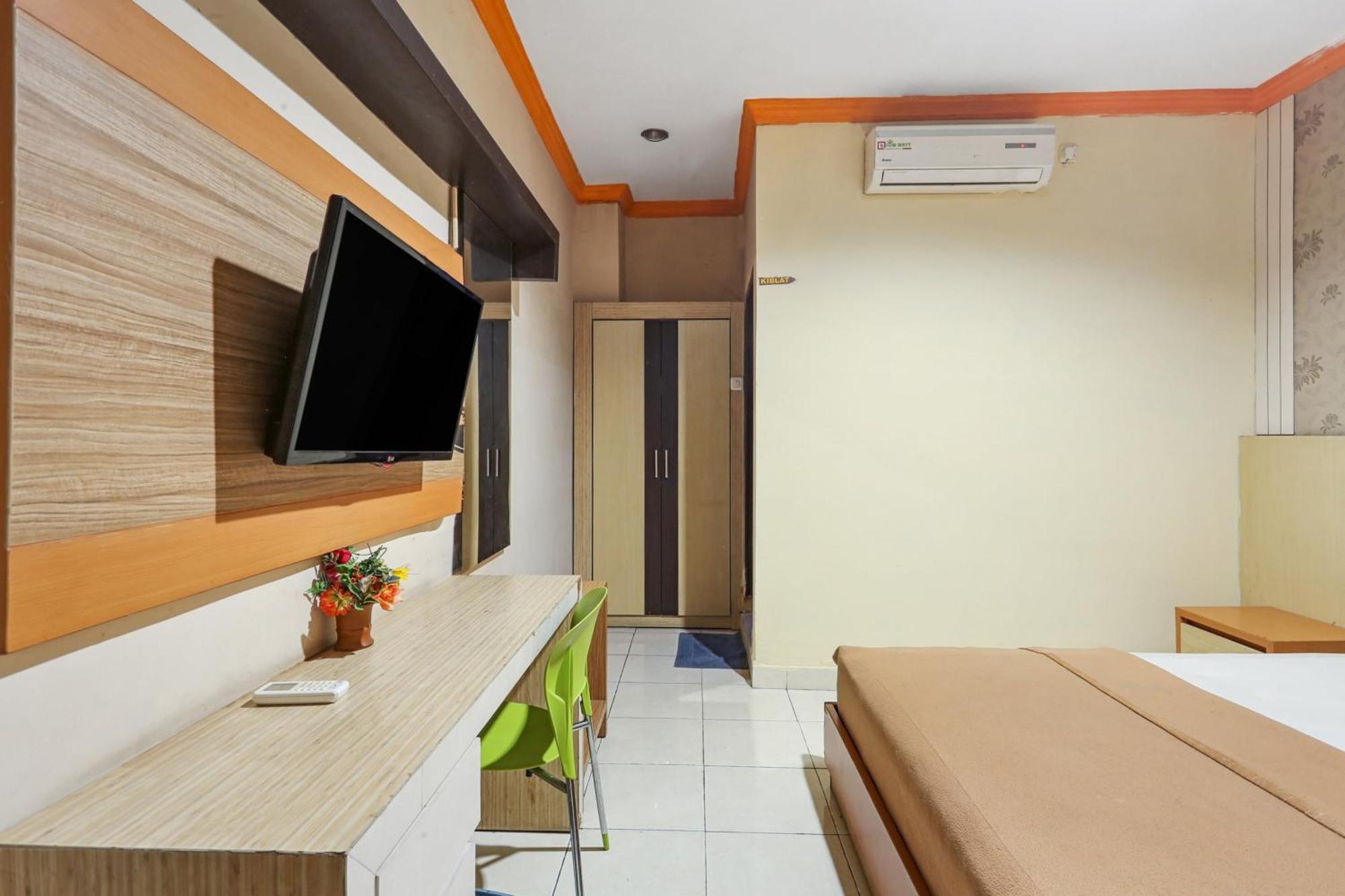 Collection O 93163 Hotel Grand Kartika Parepare Kültér fotó