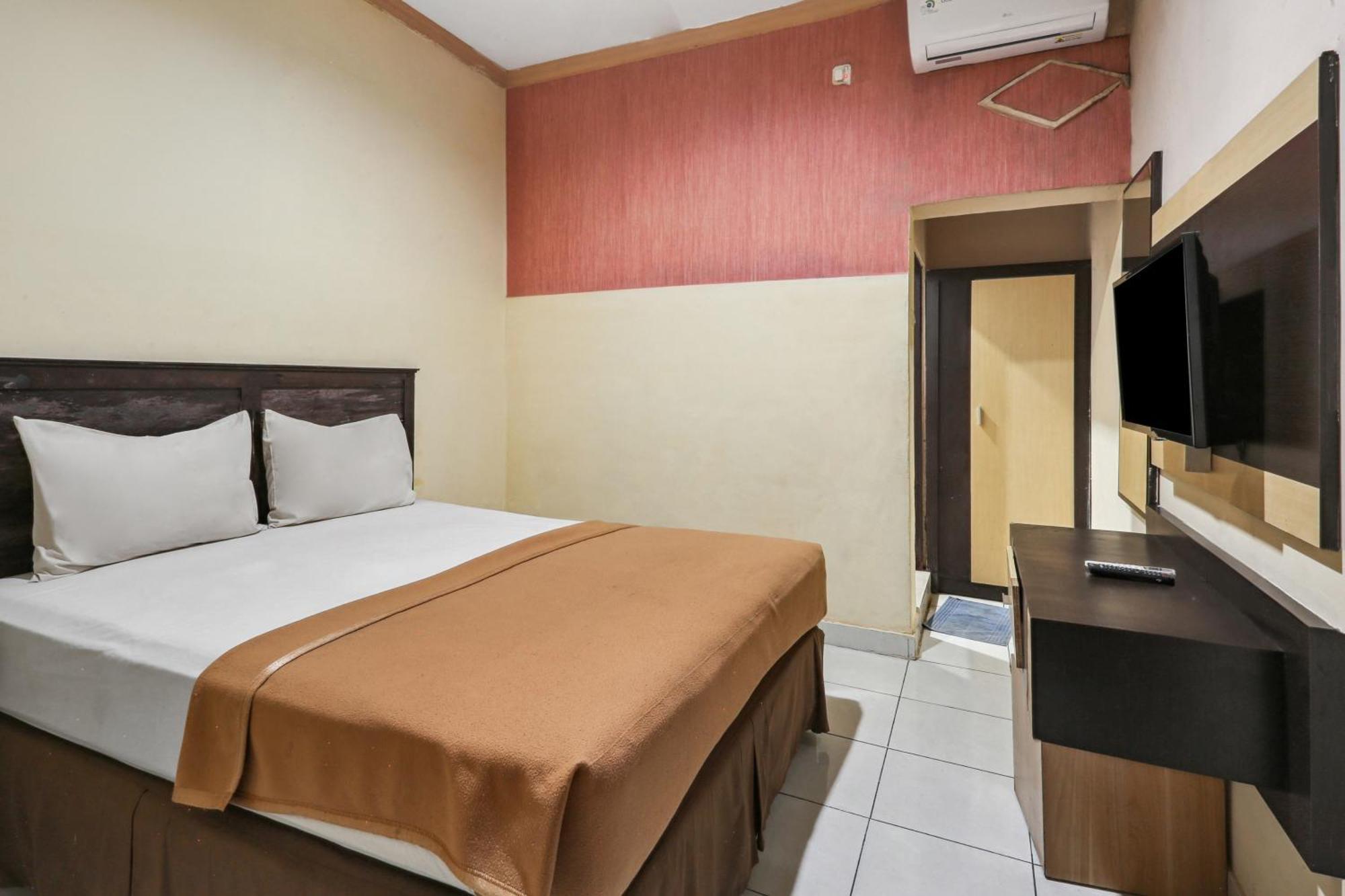 Collection O 93163 Hotel Grand Kartika Parepare Kültér fotó