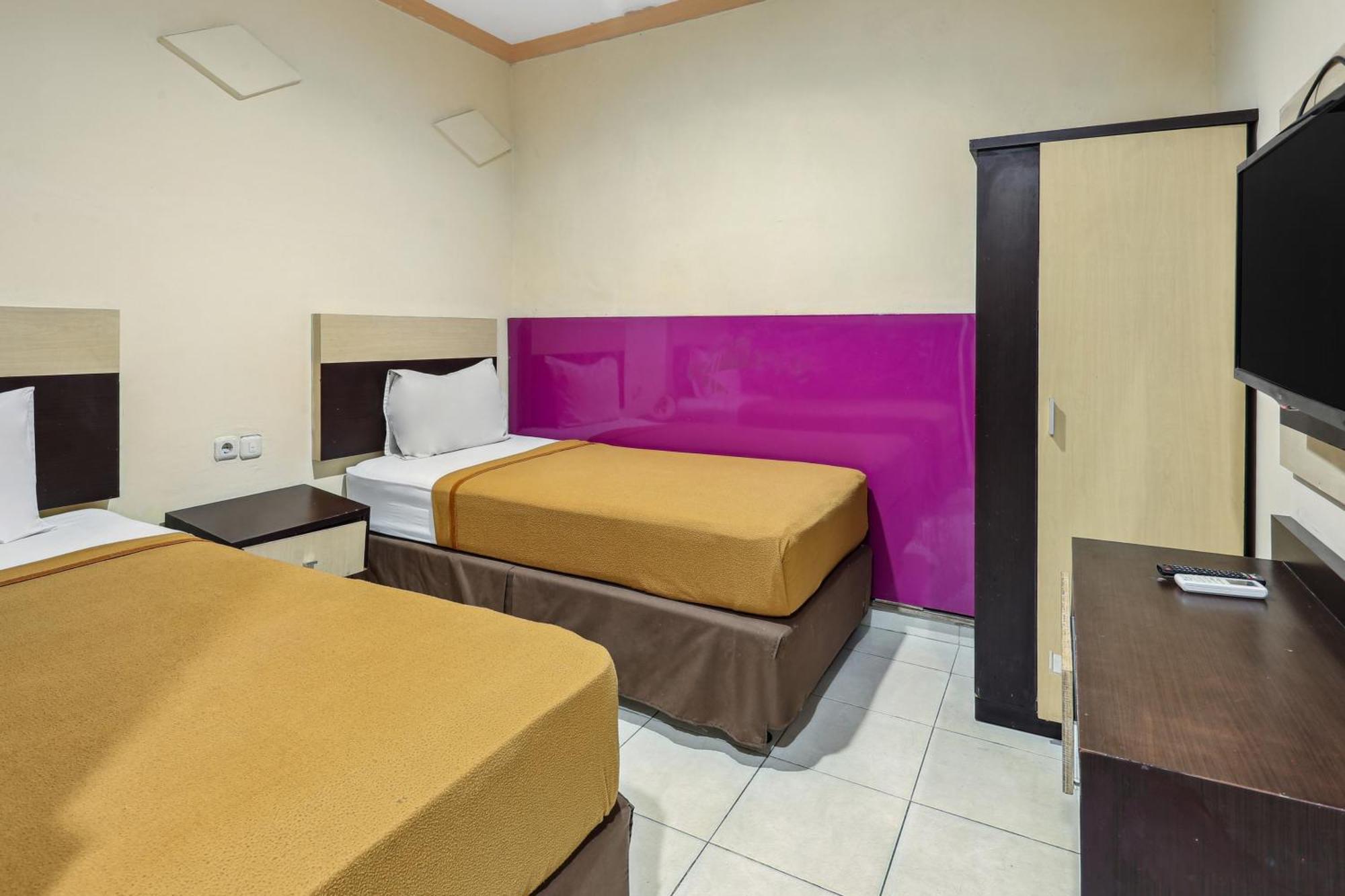 Collection O 93163 Hotel Grand Kartika Parepare Kültér fotó