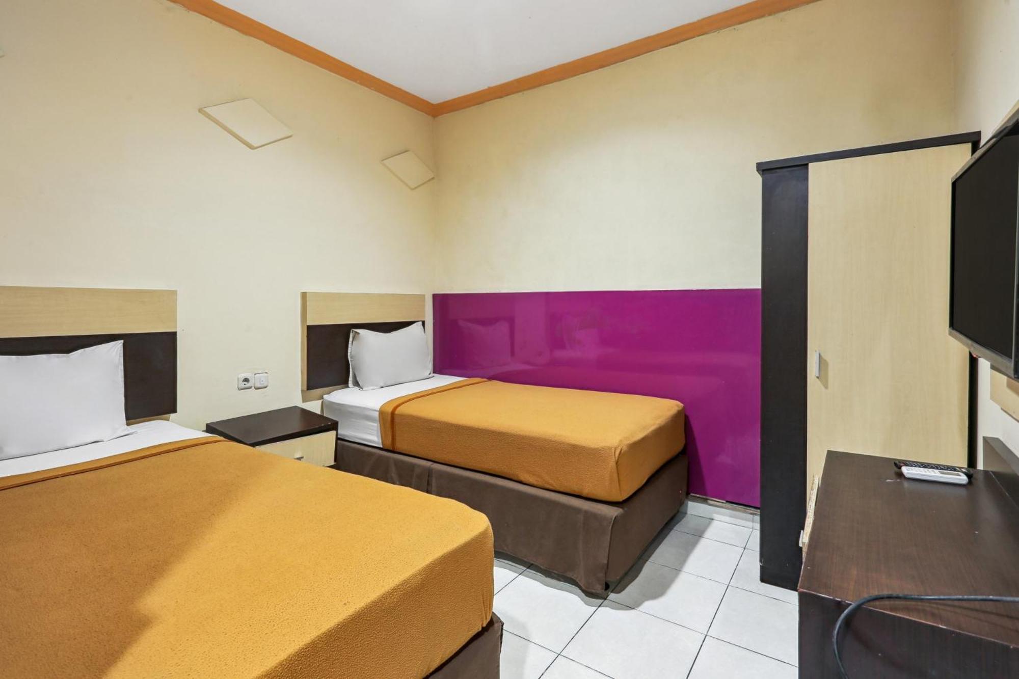 Collection O 93163 Hotel Grand Kartika Parepare Kültér fotó