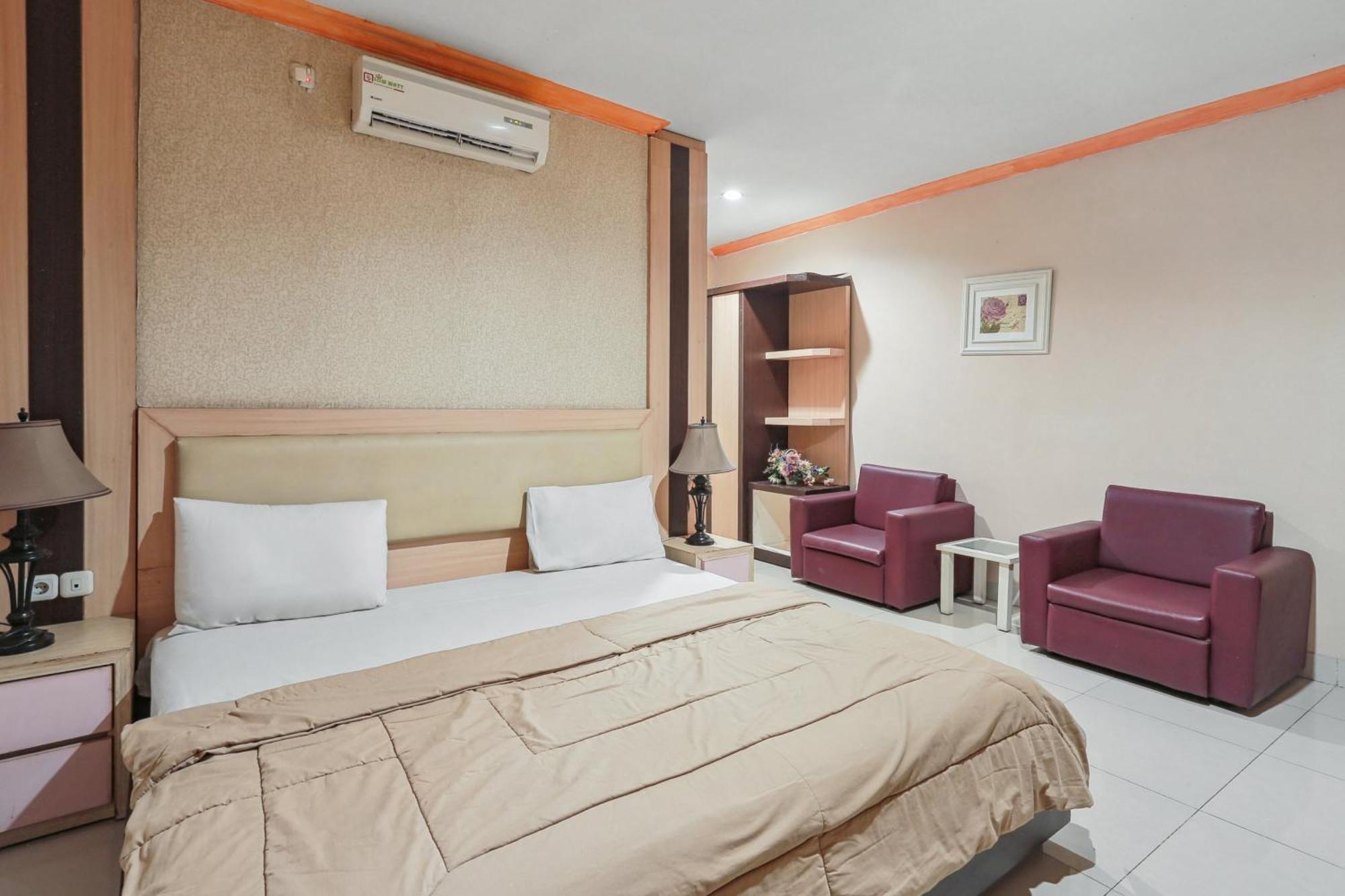Collection O 93163 Hotel Grand Kartika Parepare Kültér fotó